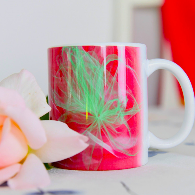 Red silk waves cup. 330 ml