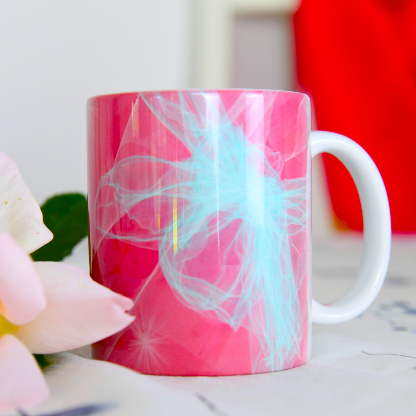 Pink silk waves cup. 330 ml